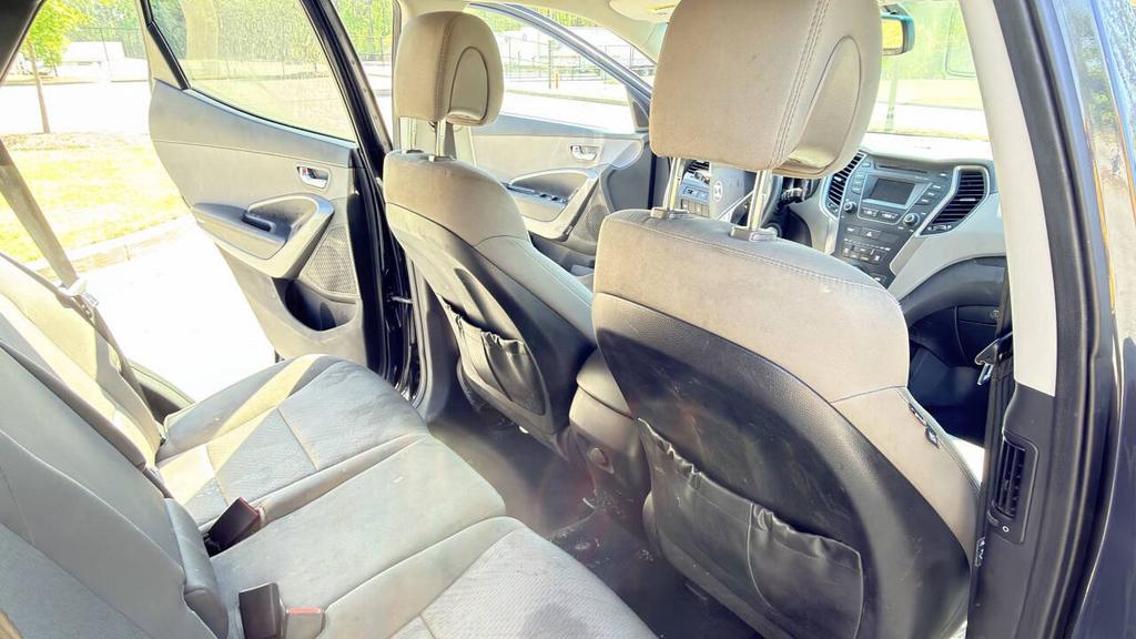 2015 Hyundai Santa Fe Sport - $9,500