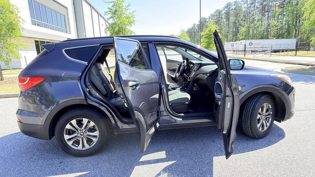 2015 Hyundai Santa Fe Sport - $9,500