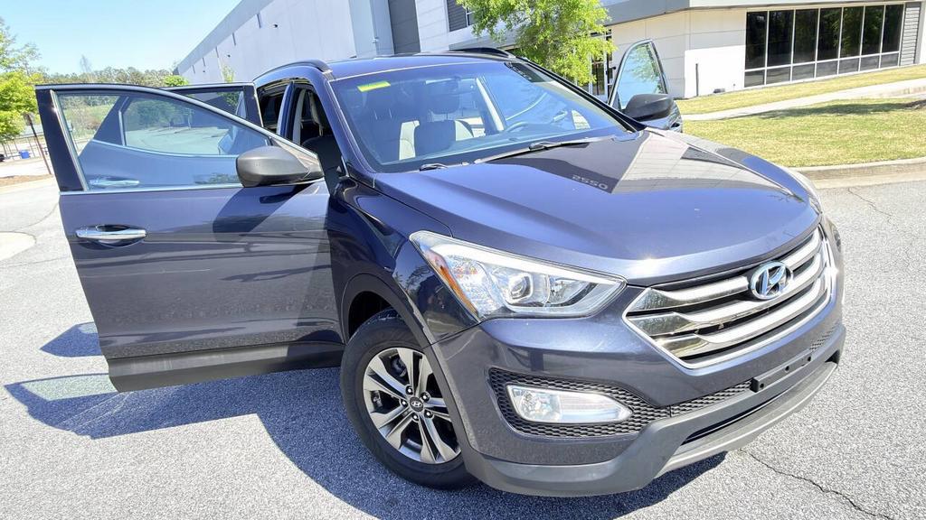 2015 Hyundai Santa Fe Sport - $9,500