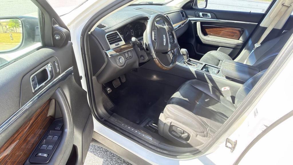 2010 Lincoln MKS - $5,900