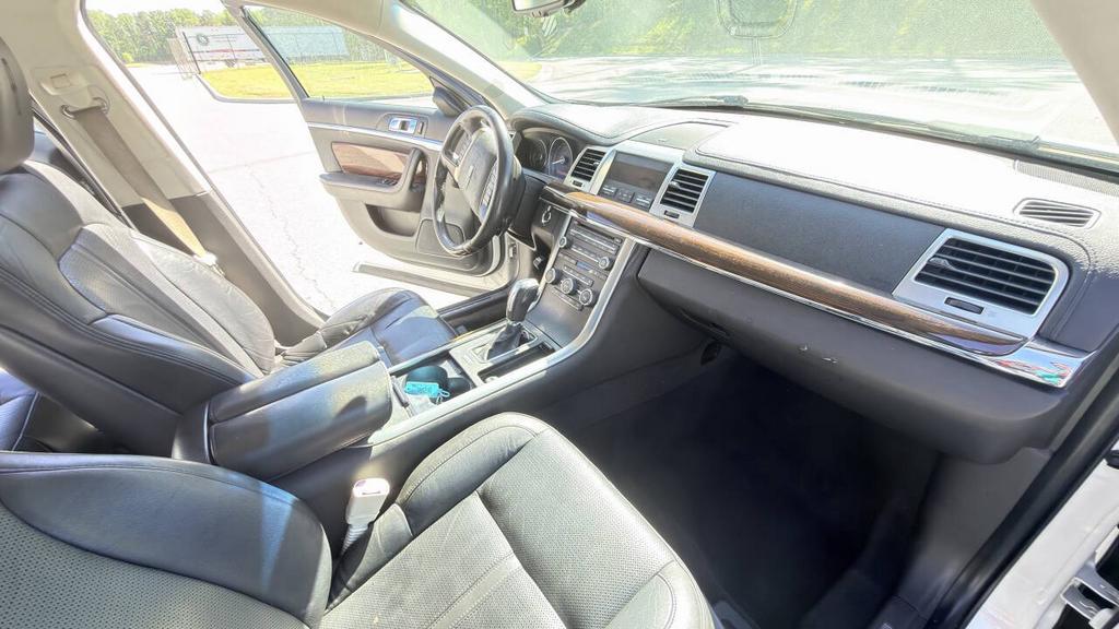 2010 Lincoln MKS - $5,900