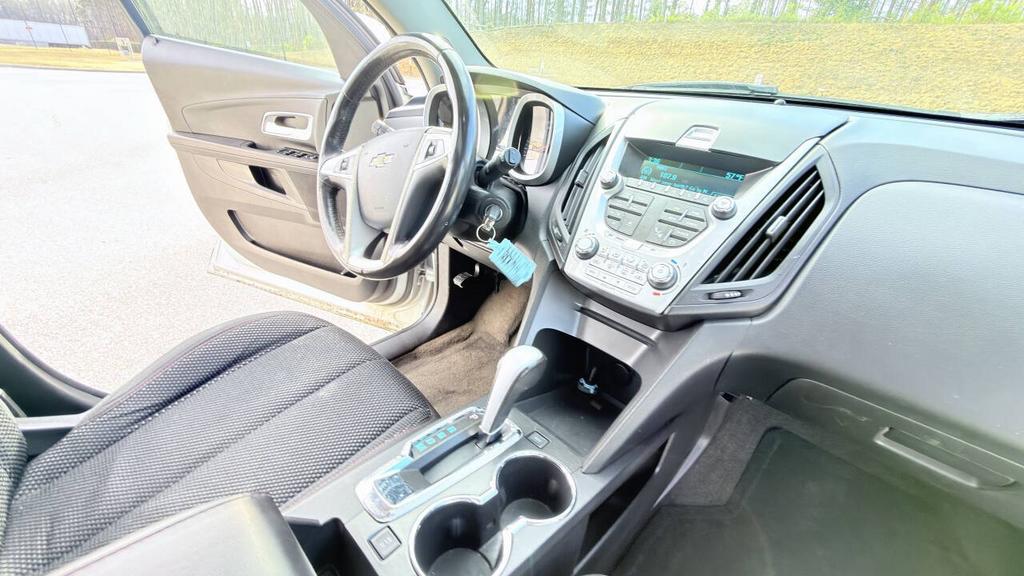 2011 Chevrolet Equinox - $5,500