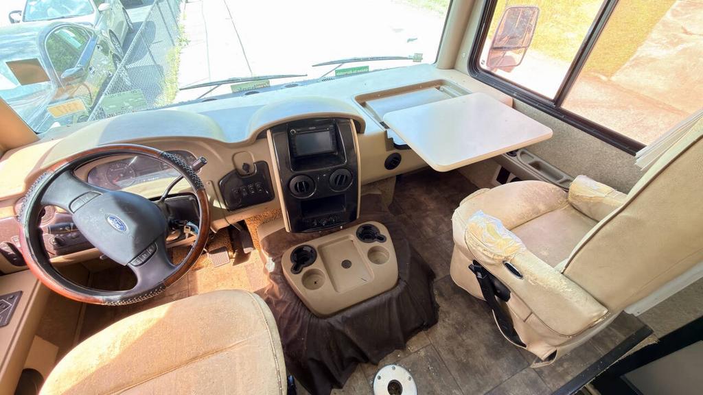 2013 Ford F-53 Motorhome Chassis - $19,800