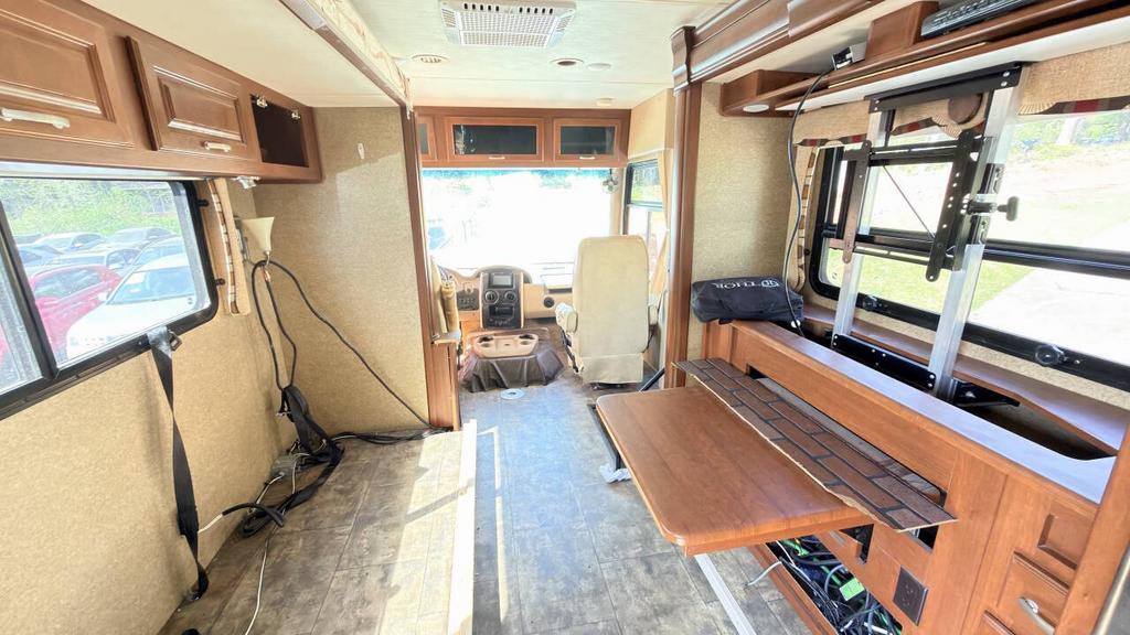 2013 Ford F-53 Motorhome Chassis - $19,800