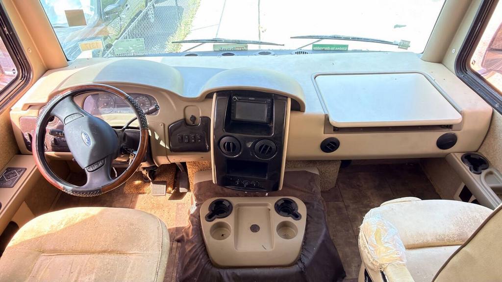 2013 Ford F-53 Motorhome Chassis - $19,800