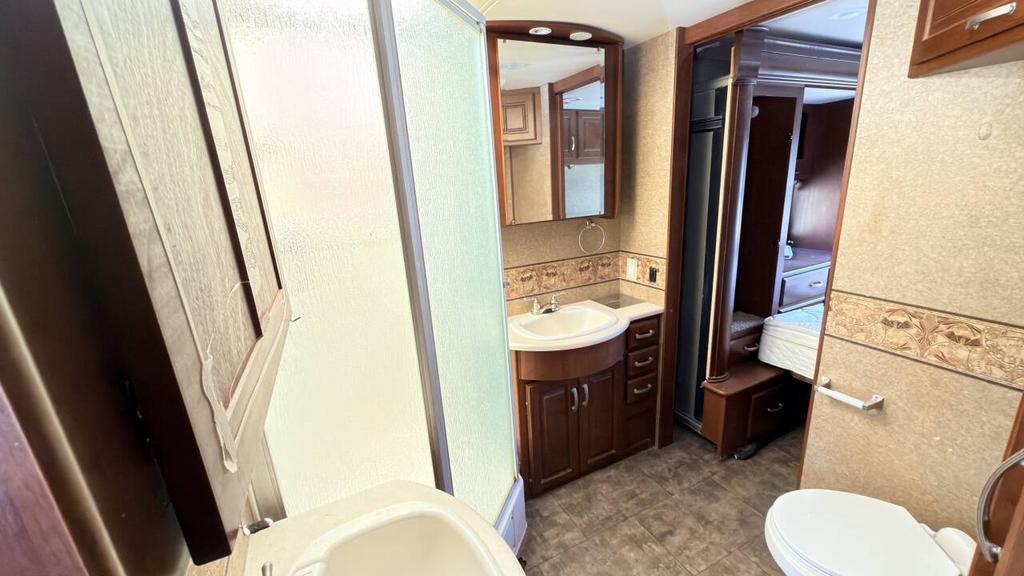 2013 Ford F-53 Motorhome Chassis - $19,800