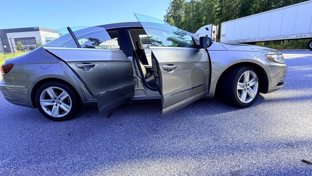 2015 Volkswagen CC - $5,999