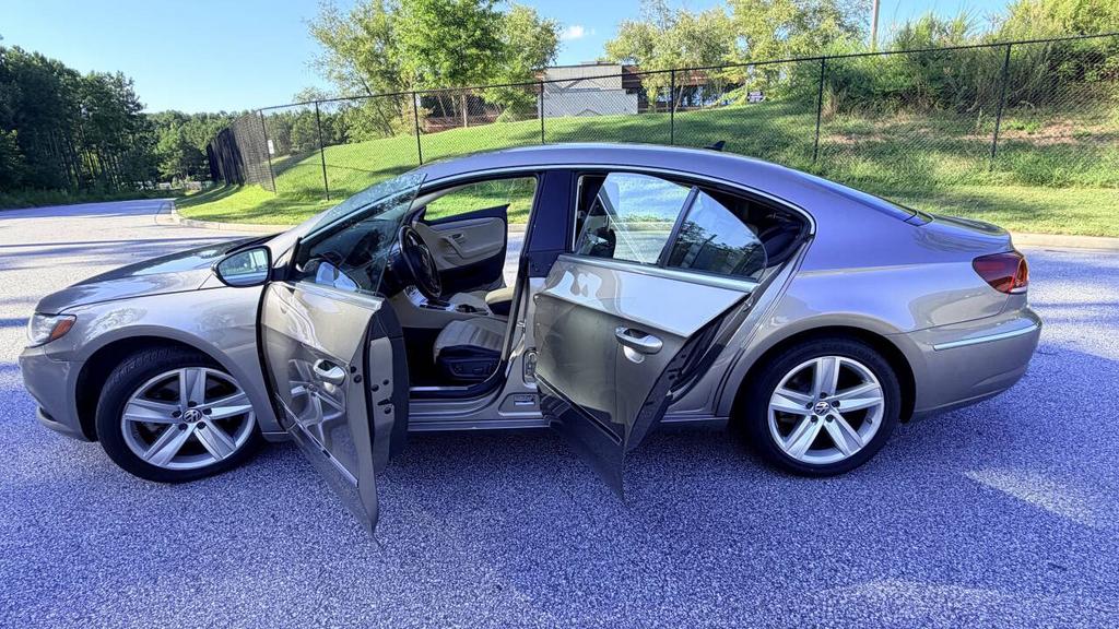 2015 Volkswagen CC - $5,999