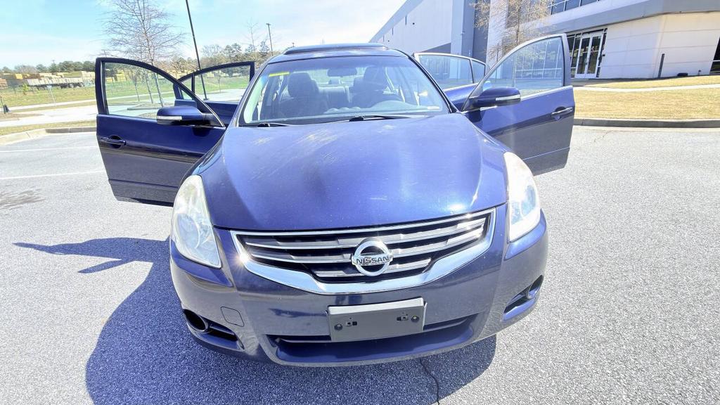 2012 Nissan Altima - $5,500