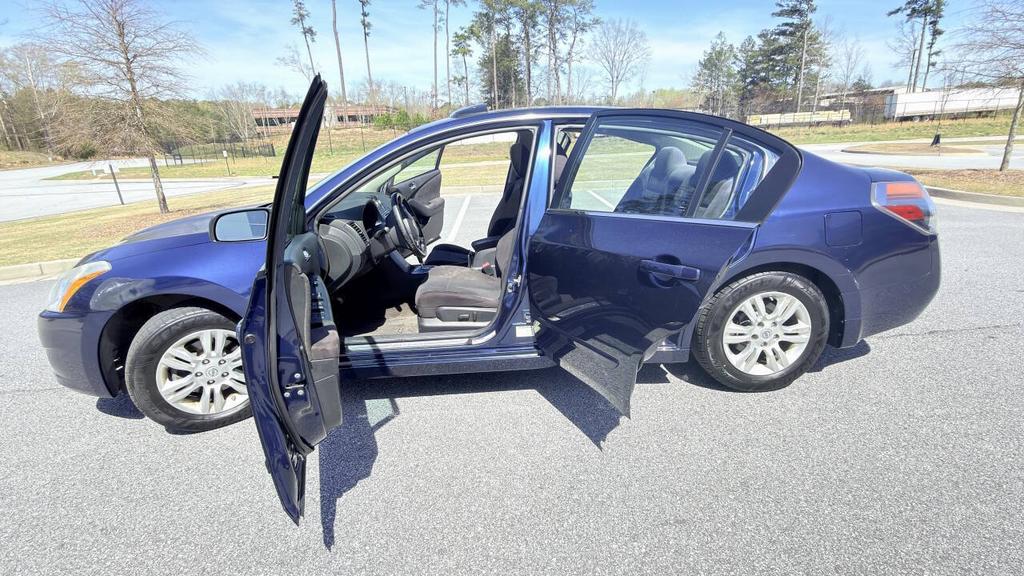 2012 Nissan Altima - $5,500