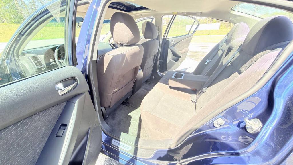 2012 Nissan Altima - $5,500