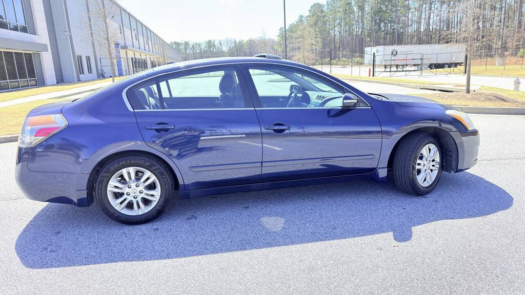 2012 Nissan Altima - $5,500