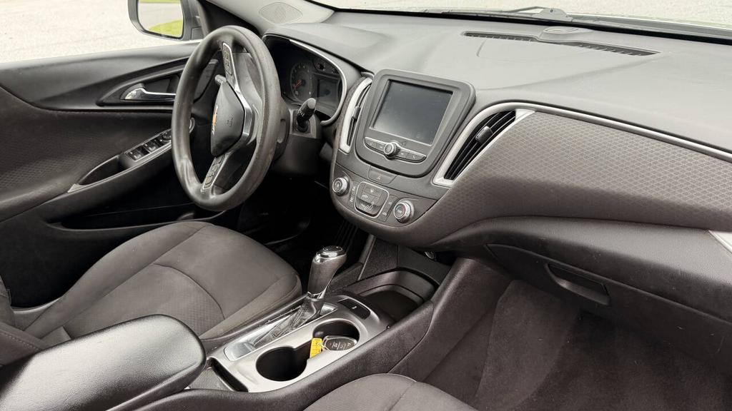2016 Chevrolet Malibu - $6,999