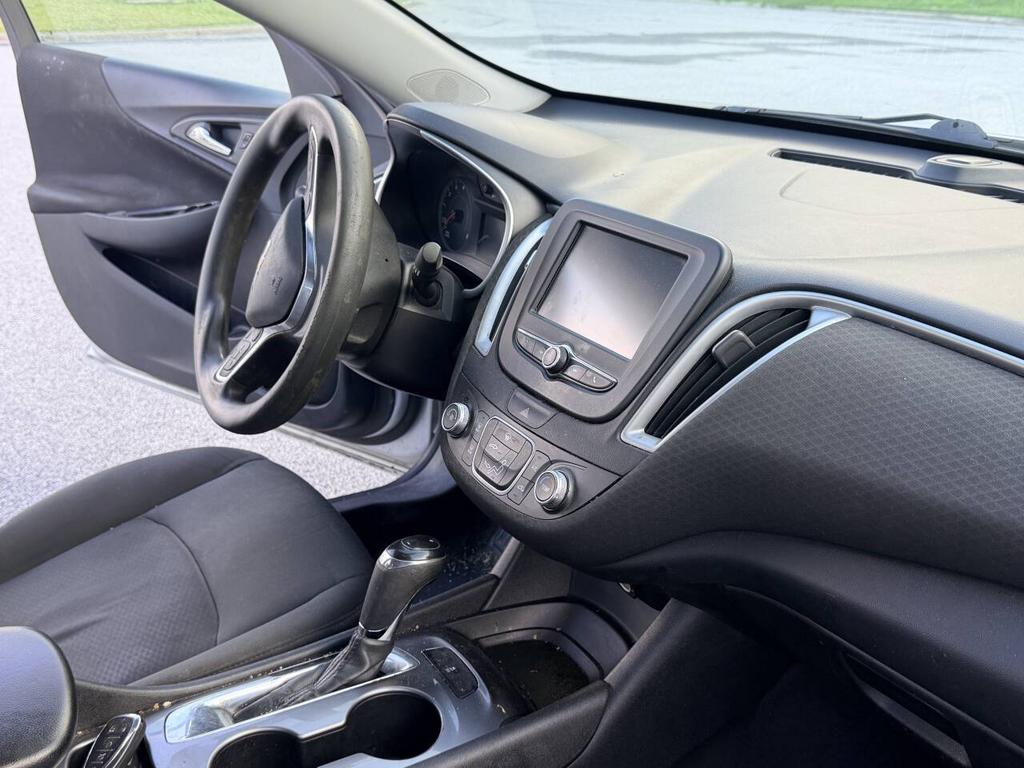 2016 Chevrolet Malibu - $6,999