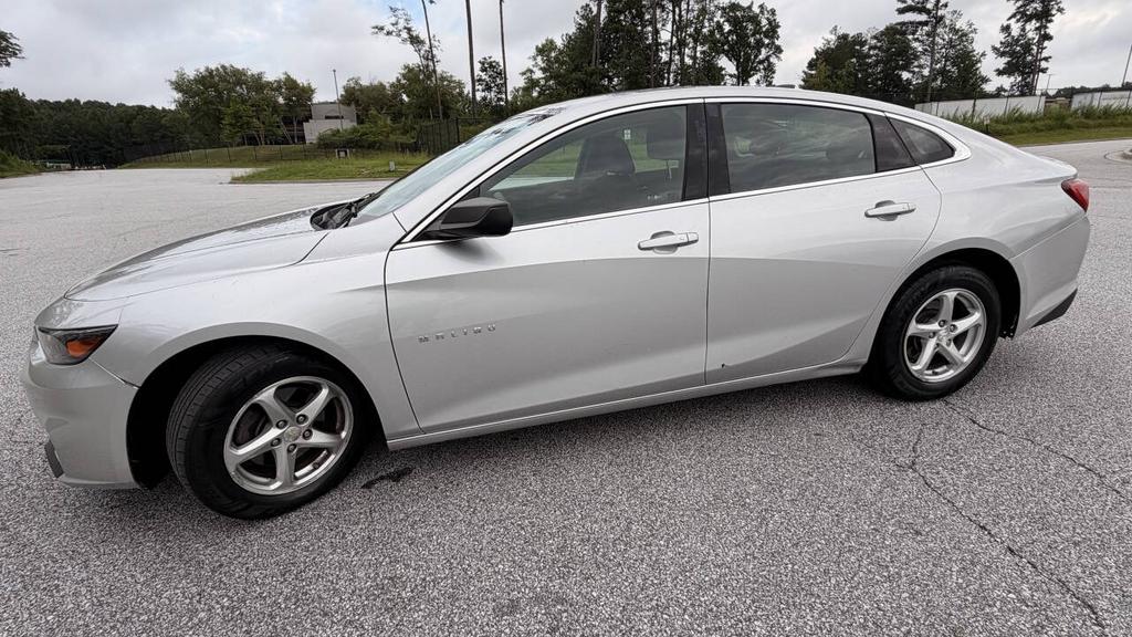 2016 Chevrolet Malibu - $6,999