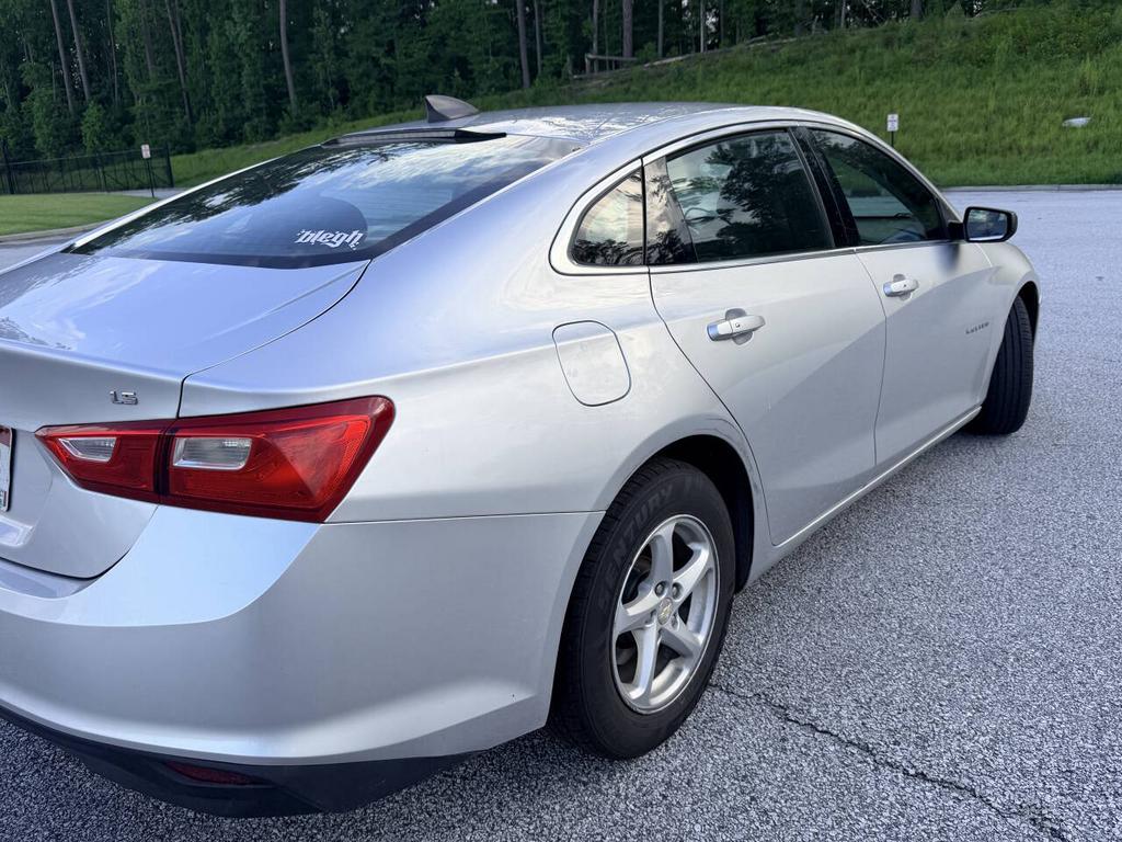 2016 Chevrolet Malibu - $6,999