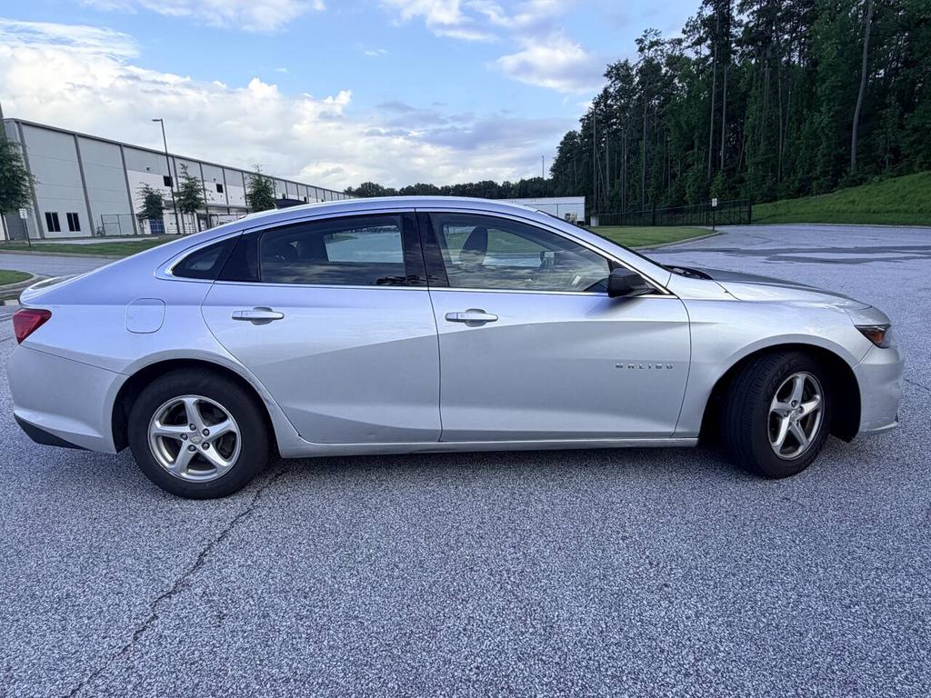 2016 Chevrolet Malibu - $6,999