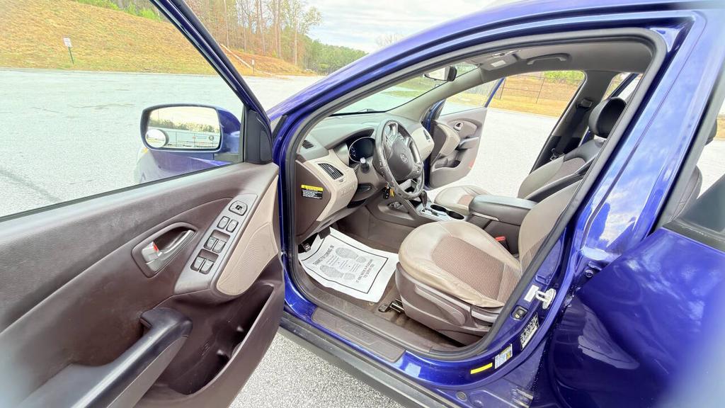 2011 Hyundai Tucson - $5,900