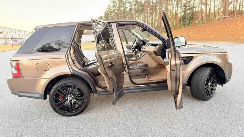 2011 Land Rover Range Rover Sport - $7,500