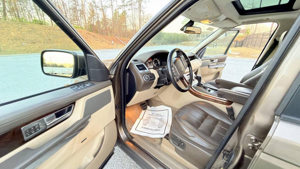 2011 Land Rover Range Rover Sport - $7,500
