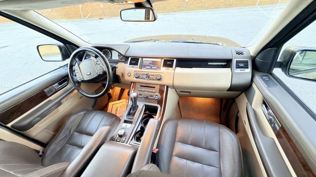 2011 Land Rover Range Rover Sport - $7,500