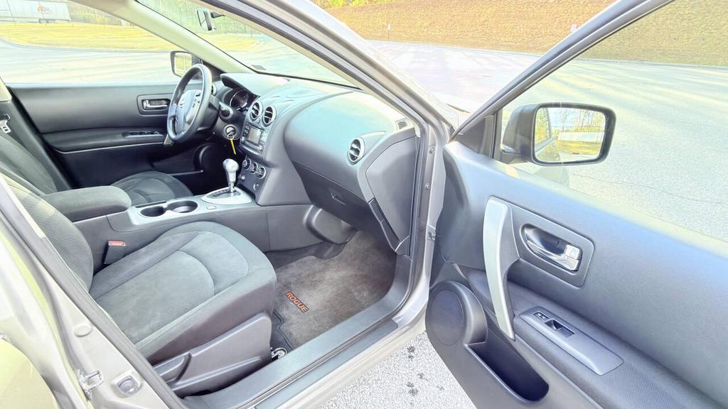 2015 Nissan Rogue - $6,500