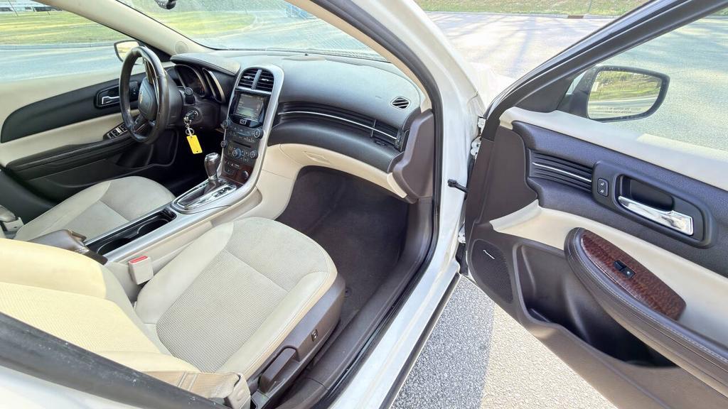 2013 Chevrolet Malibu - $6,500