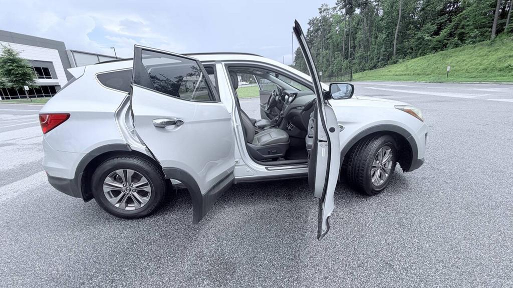 2014 Hyundai Santa Fe Sport - $5,900