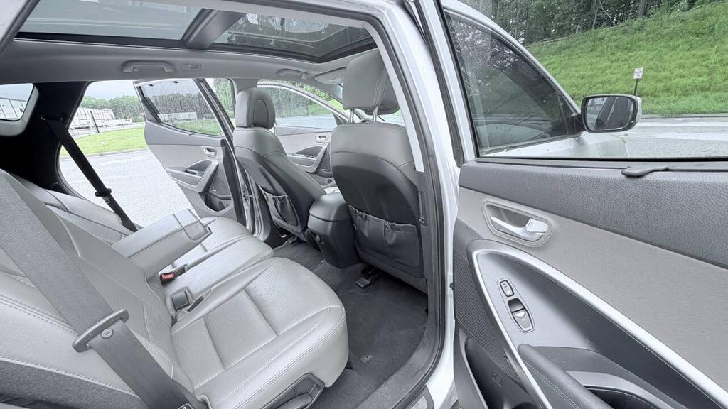 2014 Hyundai Santa Fe Sport - $5,900