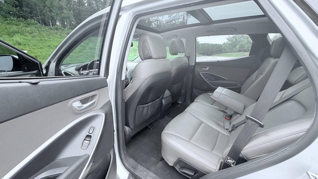 2014 Hyundai Santa Fe Sport - $5,900