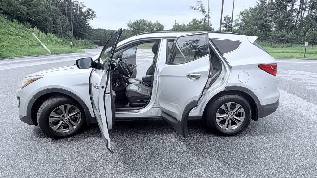 2014 Hyundai Santa Fe Sport - $5,900
