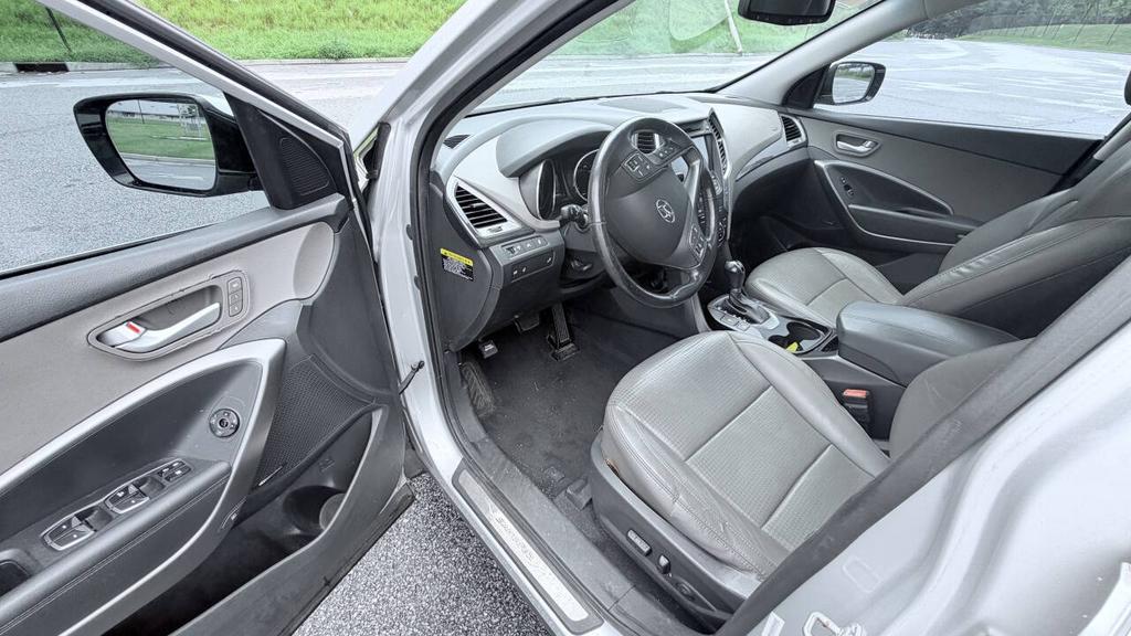 2014 Hyundai Santa Fe Sport - $5,900