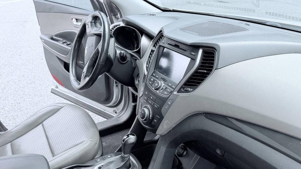 2014 Hyundai Santa Fe Sport - $5,900