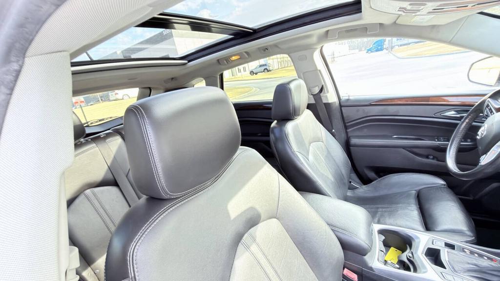 2013 Cadillac SRX - $7,999