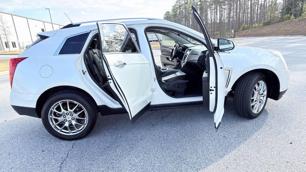 2013 Cadillac SRX - $7,999