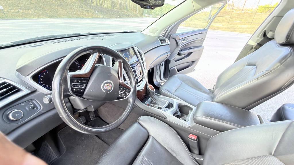 2013 Cadillac SRX - $7,999