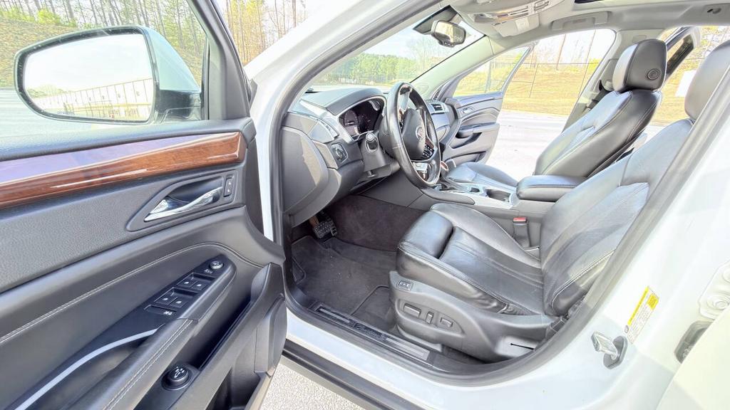 2013 Cadillac SRX - $7,999