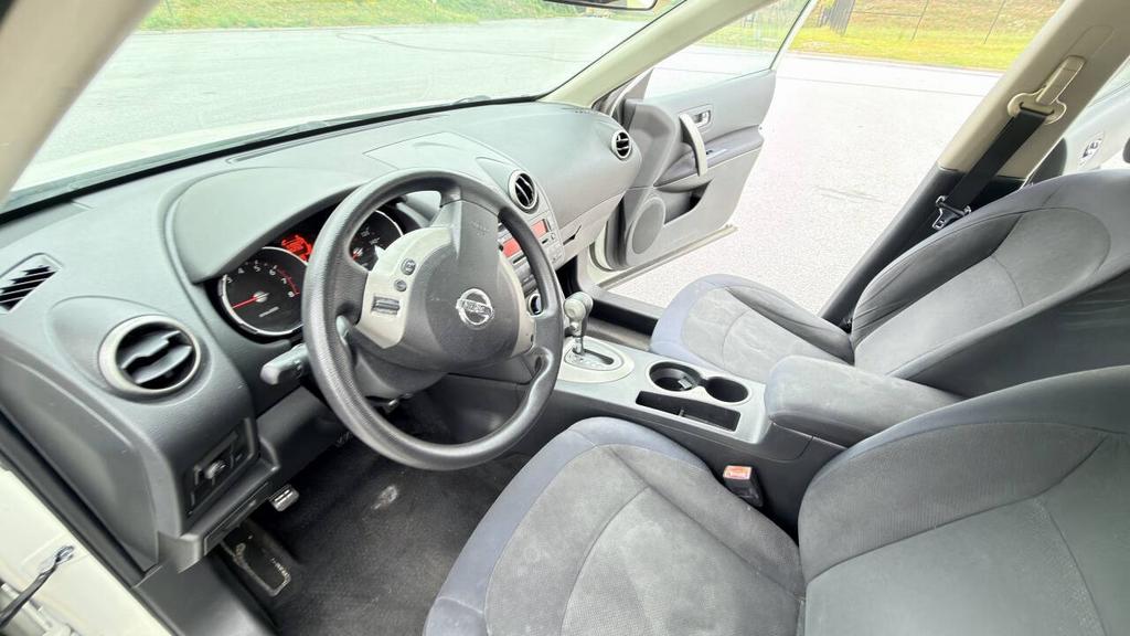 2009 Nissan Rogue - $4,700