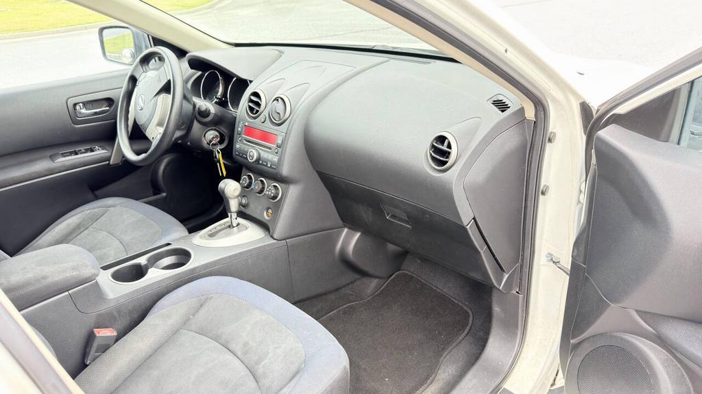 2009 Nissan Rogue - $4,700