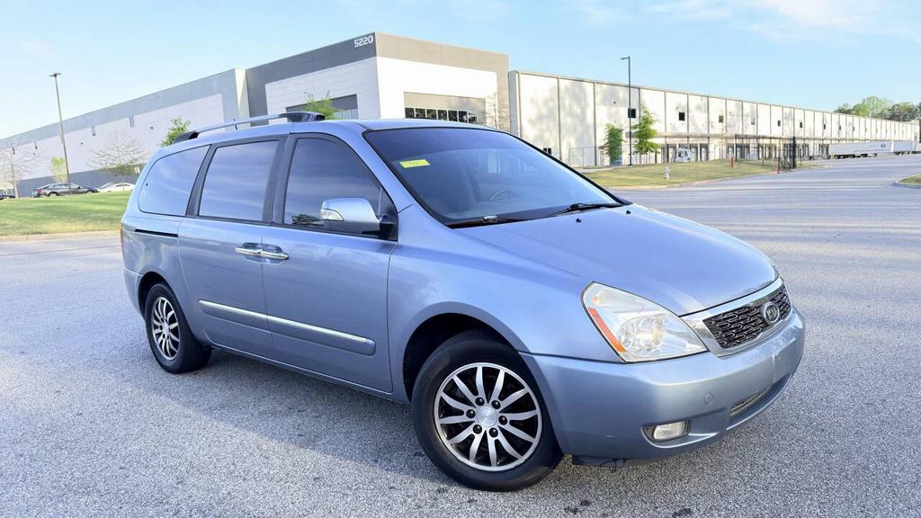 2011 Kia Sedona - $4,999