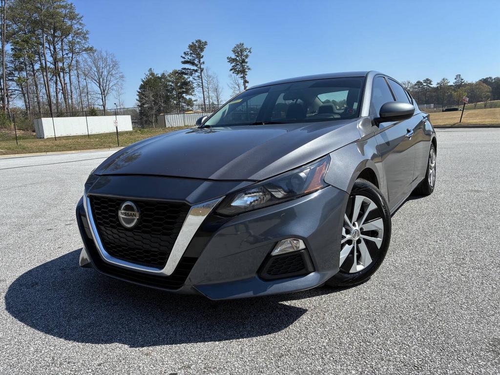 2019 Nissan Altima - $7,500
