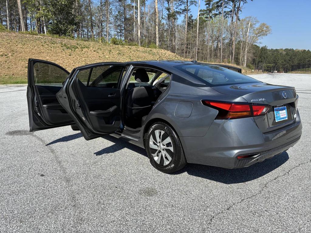 2019 Nissan Altima - $7,500