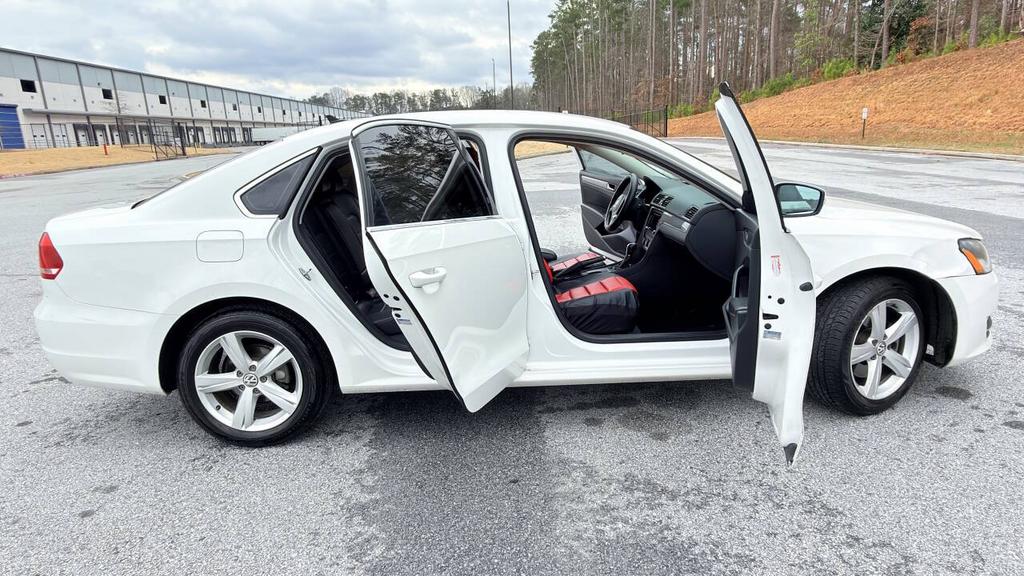 2015 Volkswagen Passat - $5,999