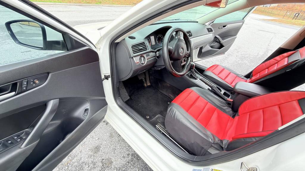2015 Volkswagen Passat - $5,999