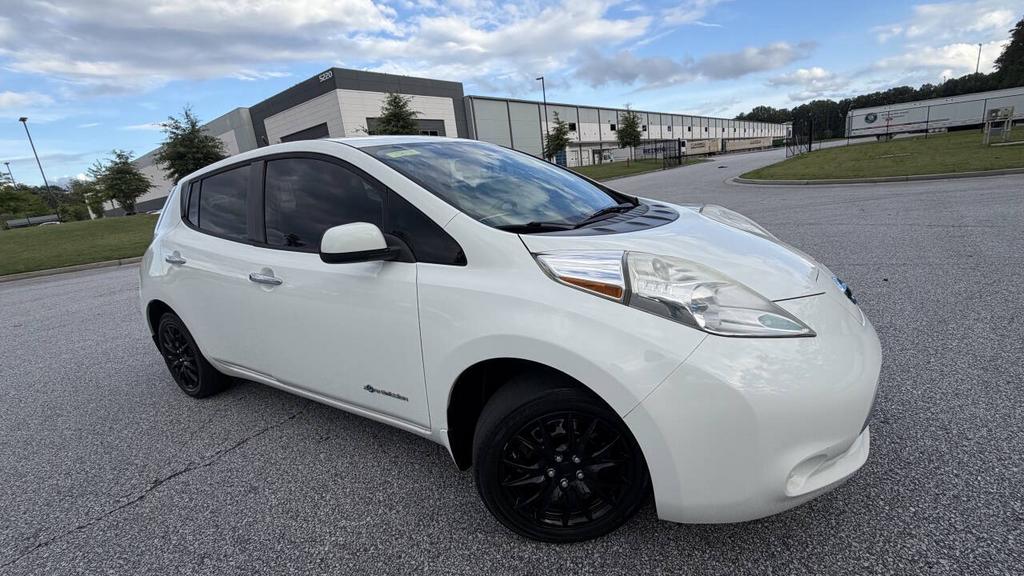 2013 Nissan LEAF - $4,500