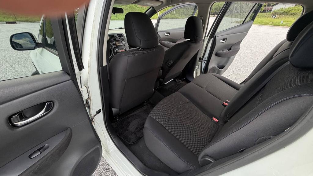 2013 Nissan LEAF - $4,500