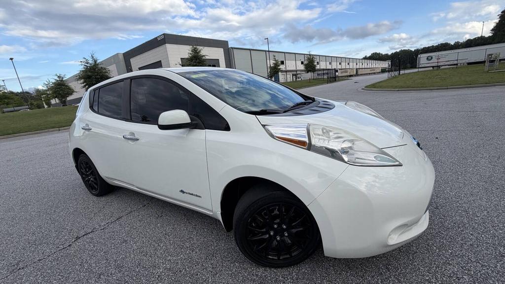 2013 Nissan LEAF - $4,500