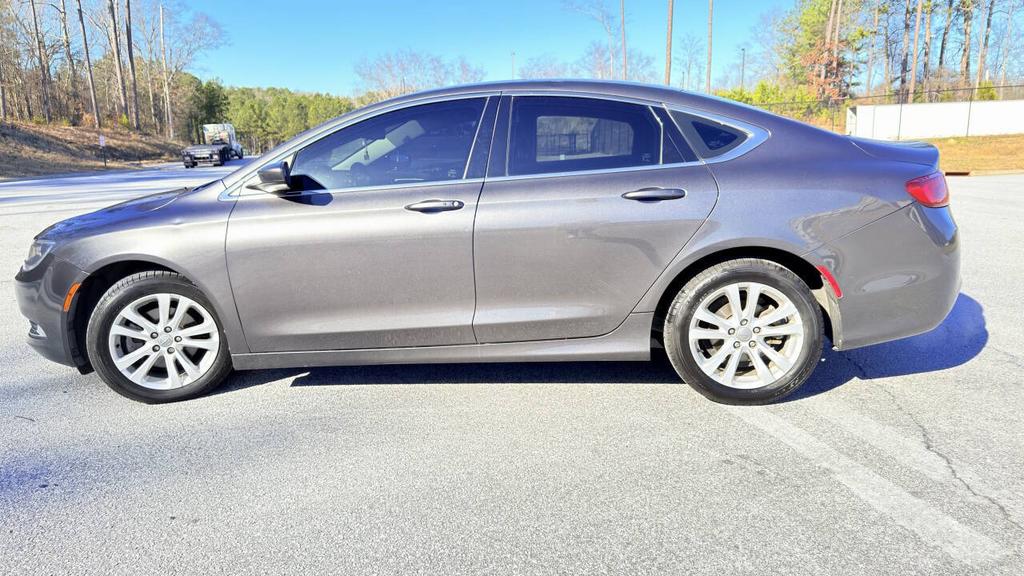 2016 Chrysler 200 - $6,500