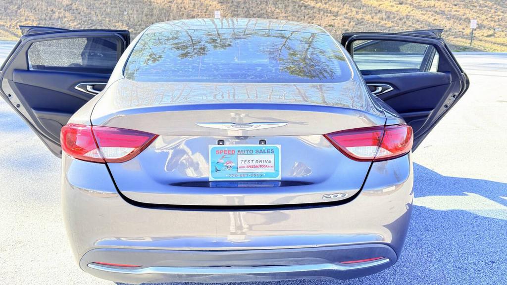 2016 Chrysler 200 - $6,500