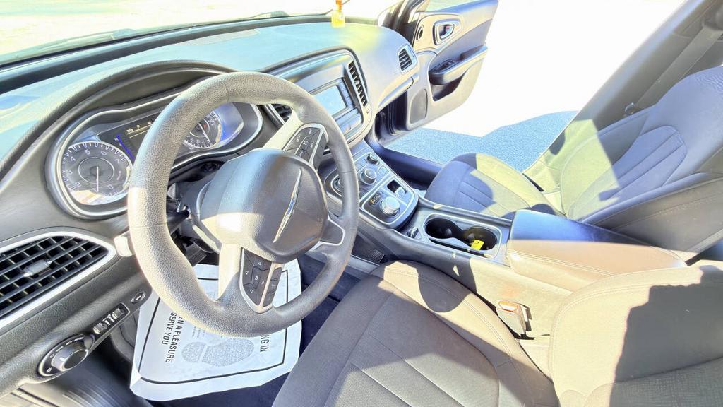 2016 Chrysler 200 - $6,500